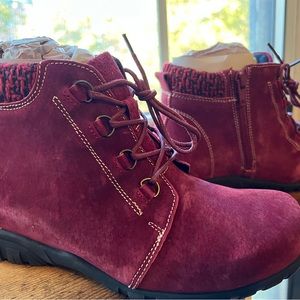 Propet Suede Ankle Boots Lace Up Delaney Dark Red wine burgundy NEW Size 6 Wide